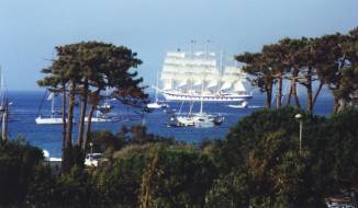 Die "Royal Clipper" in der Bucht von Calvi