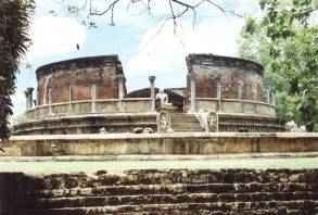 Reliquienschrein aus dem 12. Jh.