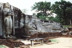 liegender Buddha beim Eintritt ins Nirvana